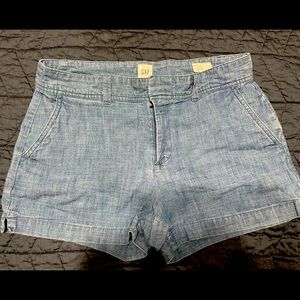 Gap Shorts size 4